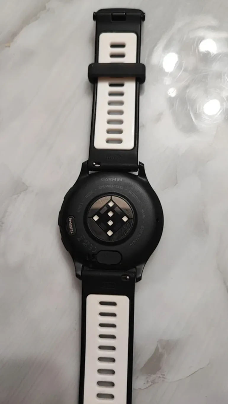 Garmin Venu 3 bike d'occasion — image 2 sur 3
