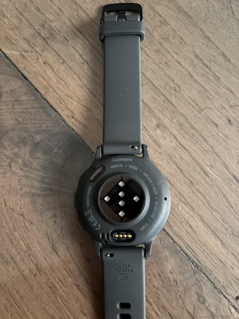 Garmin Venu 3S bike d'occasion — image 5 sur 7