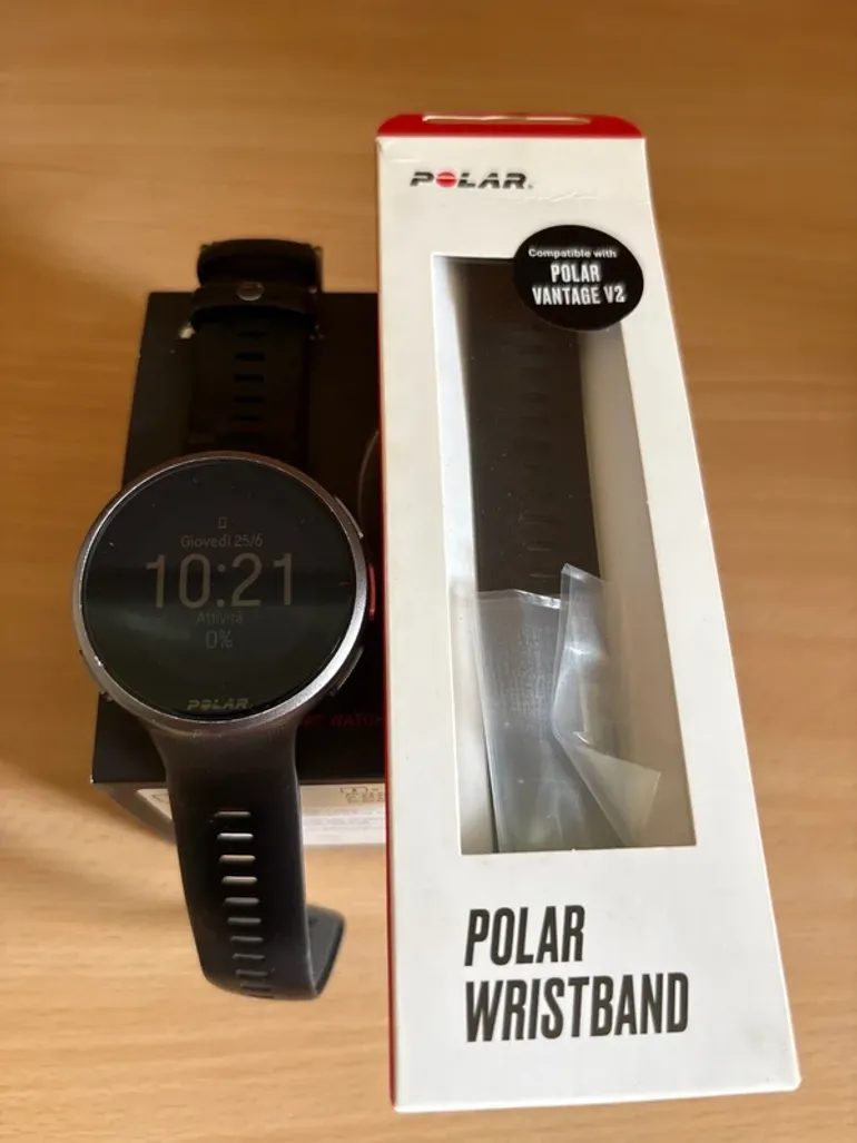 Used Polar Vantage V2 bike — image 3 of 10