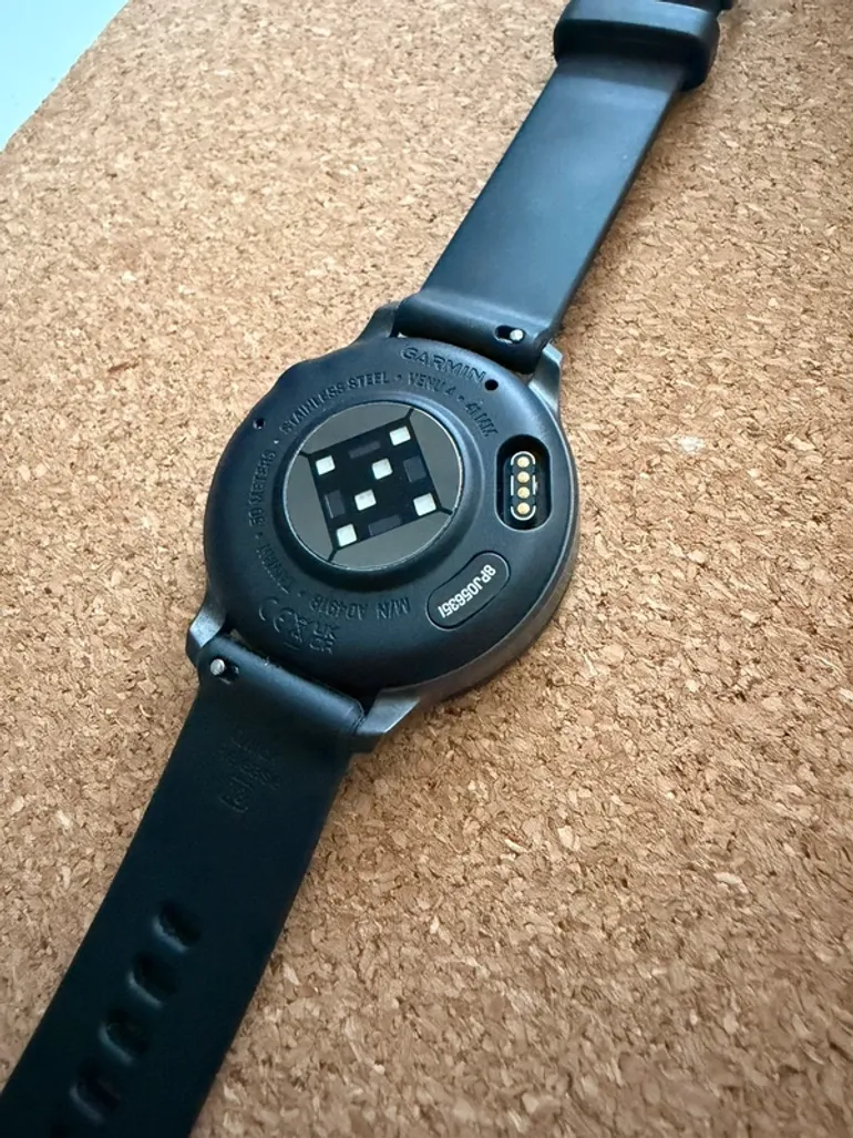 Used Garmin Venu 4 bike — image 4 of 7