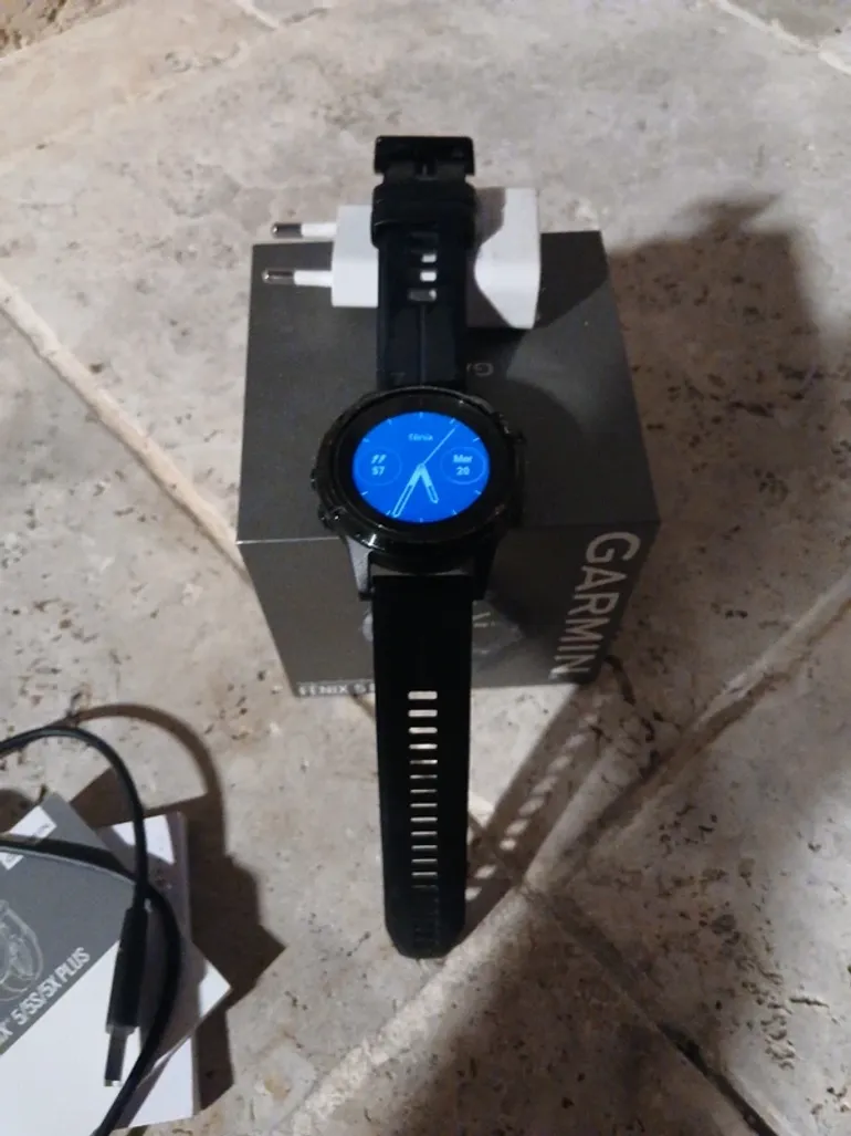 Used Garmin Fenix 5 Plus bike — image 1 of 4