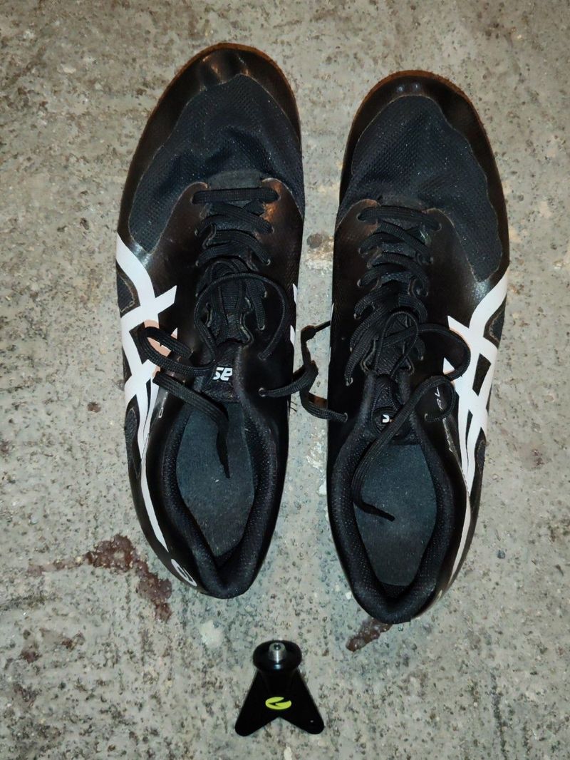 Used Asics hyper LD Running Shoes