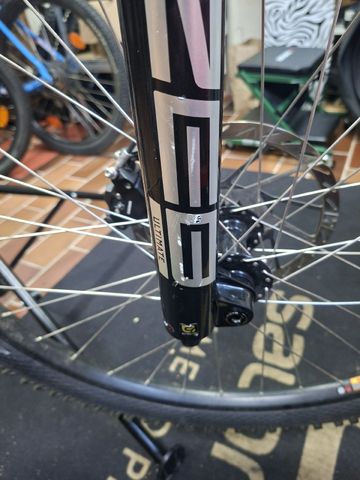 Brugt RockShox Zeb Ultimate Fork 2024 bike — billede 10 af 13