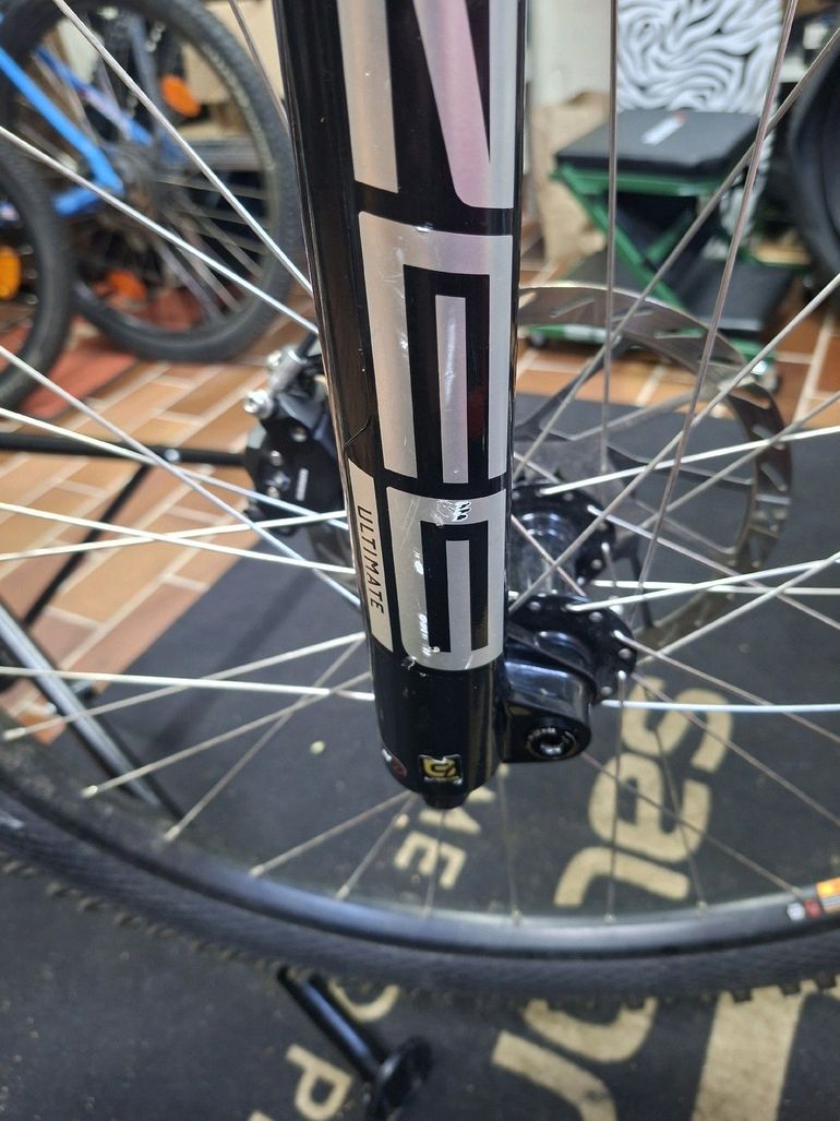 Brugt RockShox Zeb Ultimate Fork 2024 bike — billede 10 af 13