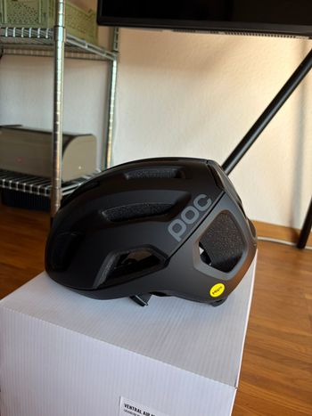 Używany POC Ventral Air MIPS Helmet Uranium Black Matt bike — zdjęcie 3 z 6