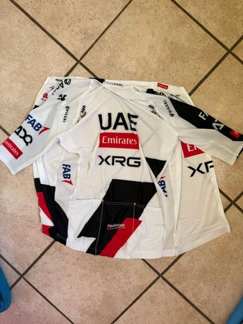 Używany Pissei UAE Cycling Jersey 2026 bike — zdjęcie 2 z 2