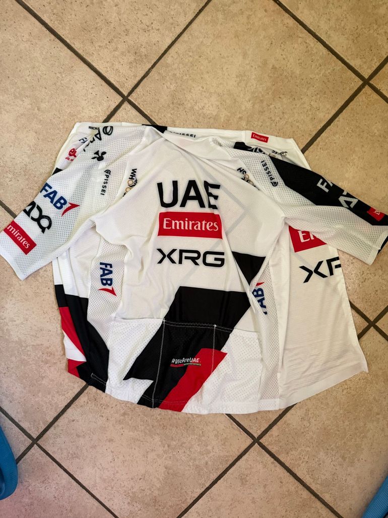 Używany Pissei UAE Cycling Jersey 2026 bike — zdjęcie 2 z 2
