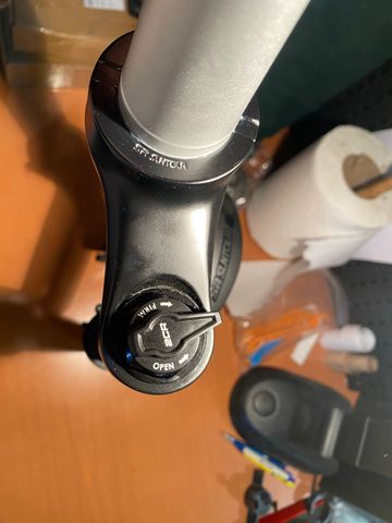 Tweedehands Sr Suntour Raidon 34 Boost Fork 2025 bike — afbeelding 4 van 5
