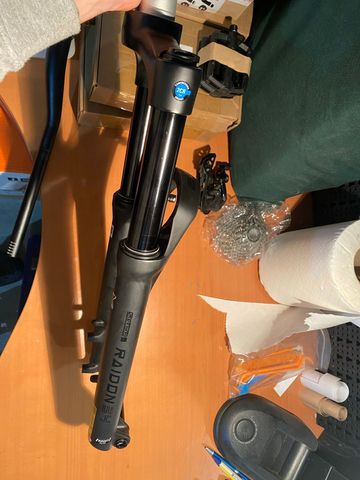 Tweedehands Sr Suntour Raidon 34 Boost Fork 2025 bike — afbeelding 2 van 5