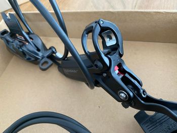 Sram Code Stealth Silver 2025 bike d'occasion — image 3 sur 6