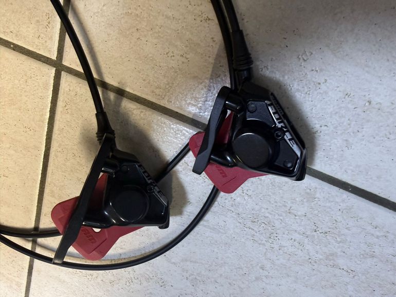 Used Sram Force AXS E1 Brake Calipers 2026 bike — image 2 of 4