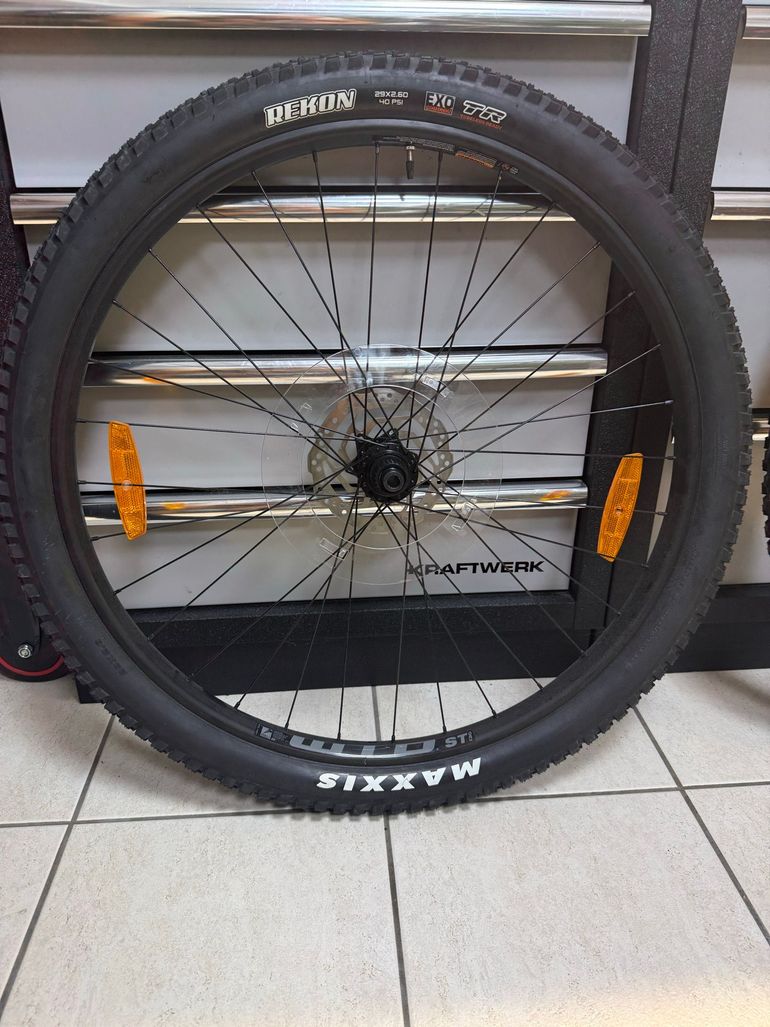 Used Wtb ST i30 Shimano MT400 29" 2025 bike — image 2 of 6