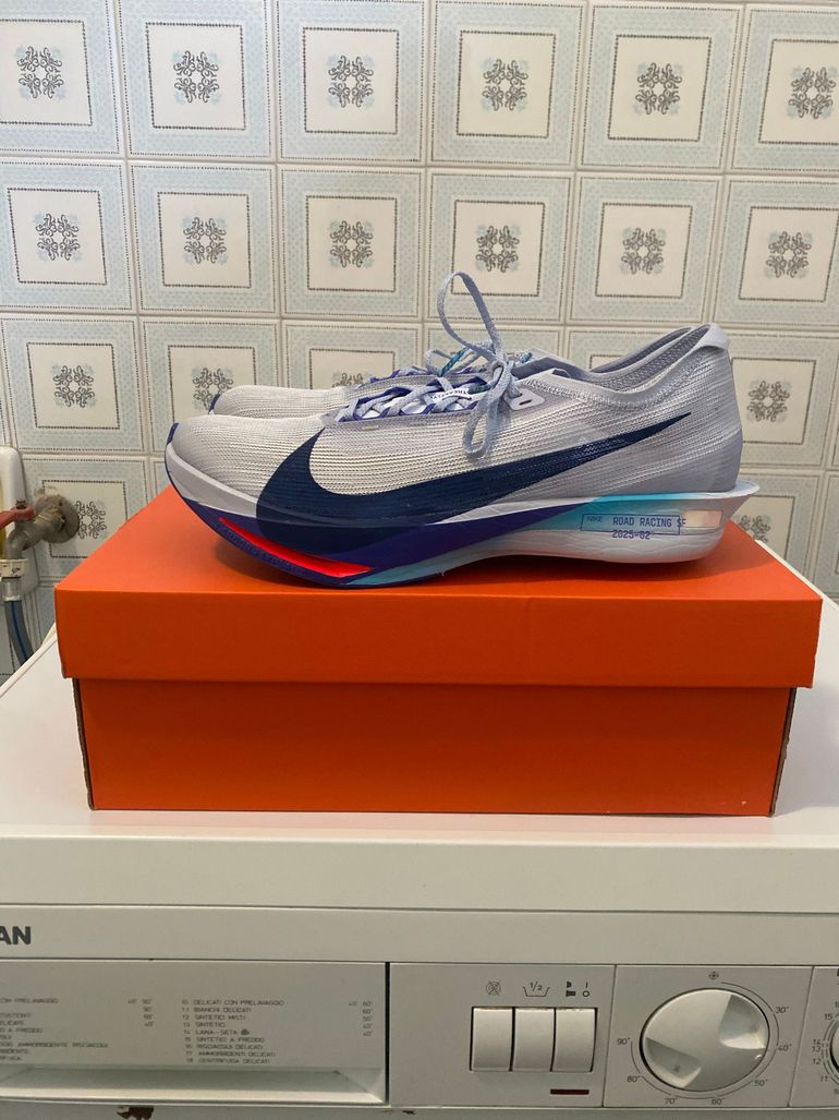 Używany Nike zoomx streakfly 2 bike — zdjęcie 2 z 7