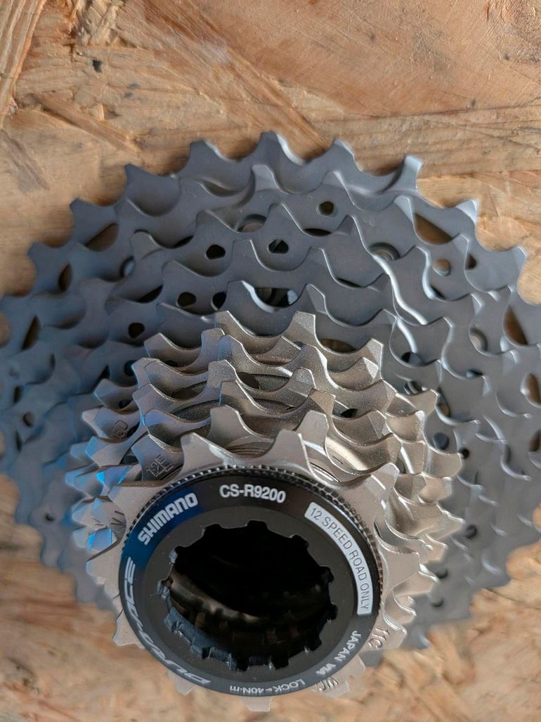 Używany Shimano CS-R9200 bike — zdjęcie 2 z 8