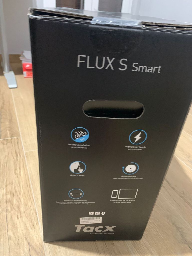 Używany Tacx FLUX S Smart Trainer 2024 bike — zdjęcie 4 z 7