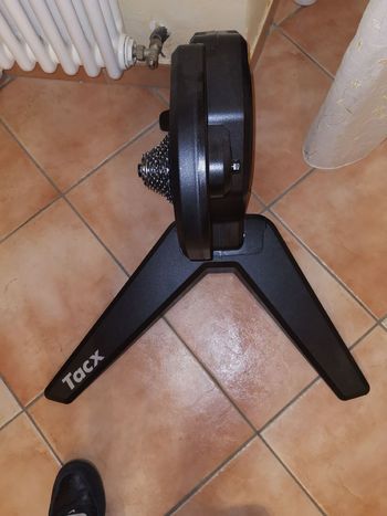 Używany Tacx FLUX S Smart Trainer 2024 bike — zdjęcie 6 z 7