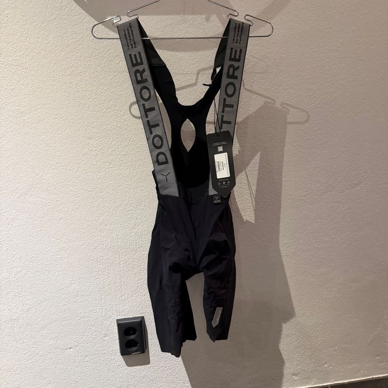 Używany Q36.5 Dottore Pro Bib Shorts Women Black M// NEW!! 50% OFF!! 2025 bike — zdjęcie 1 z 2