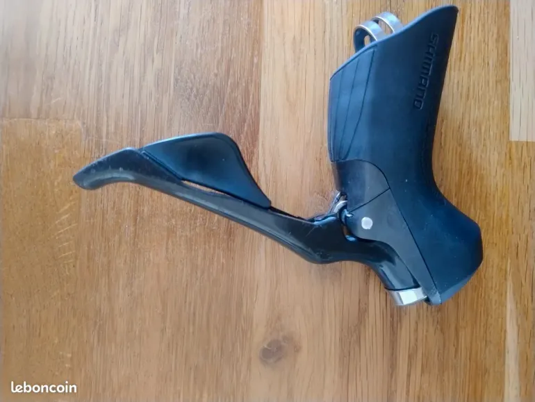 Used Shimano ST-R8000 bike — image 2 of 7