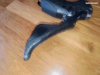 Used Shimano ST-R8000 bike — image 3 of 7