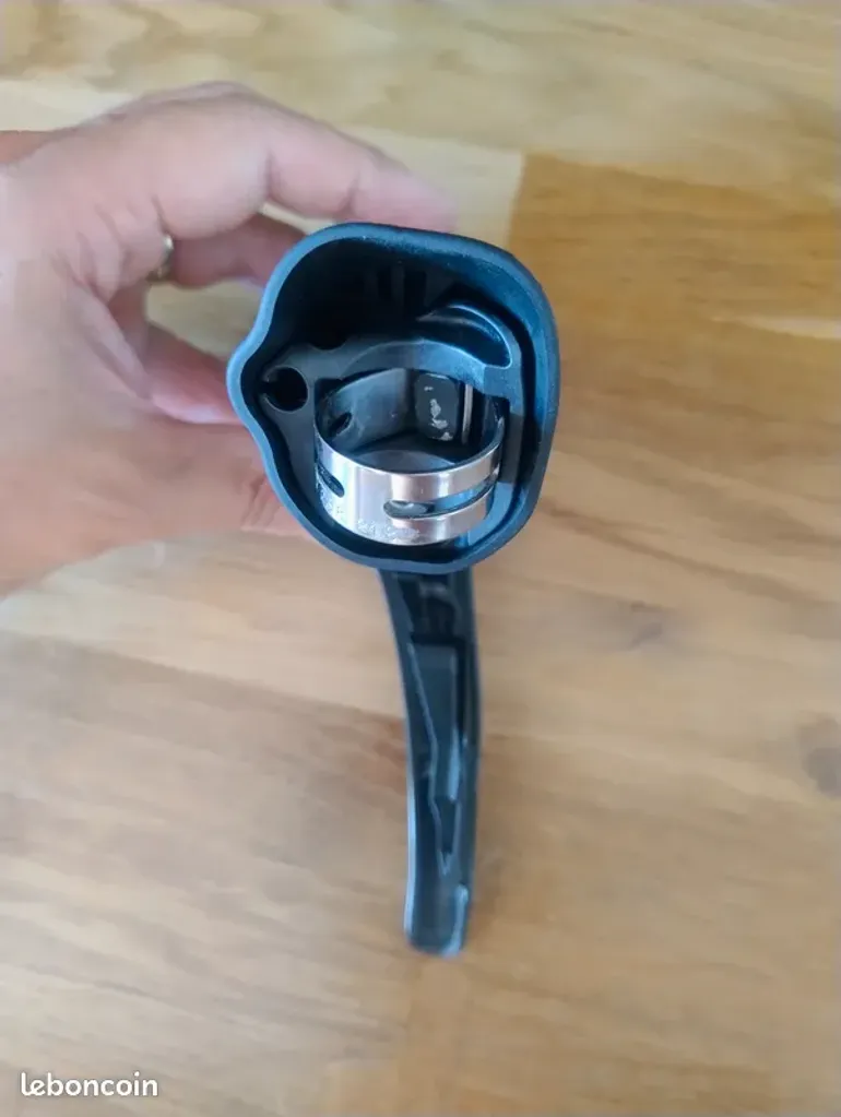 Used Shimano ST-R8000 bike — image 6 of 7