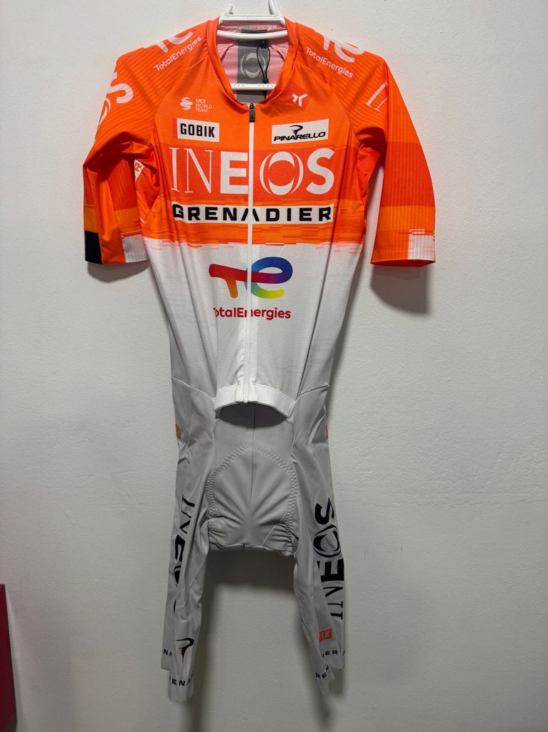Gobik Exclusive Team Ineos Grenadier Roadsuit size S 2026 bike de segunda mano — imagen 11 de 16