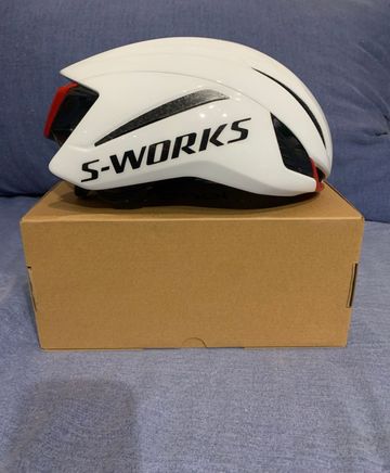 Použité Specialized Evade 4 Helmet 2026 bike — obrázek 1 z 7