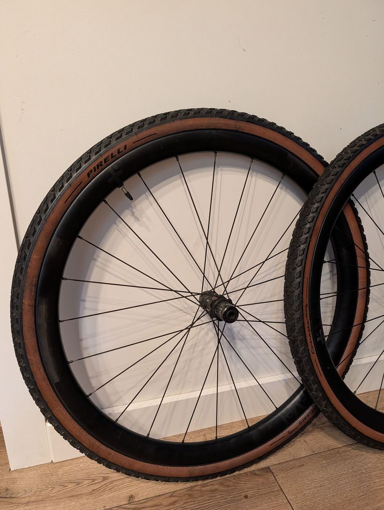Używany +Vel Vel+ rsl carbon wheelset 2024 bike — zdjęcie 5 z 9