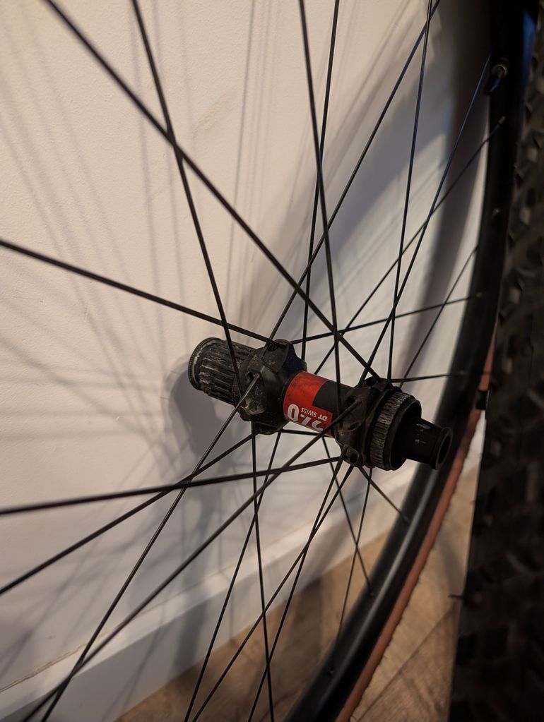 Używany +Vel Vel+ rsl carbon wheelset 2024 bike — zdjęcie 7 z 9