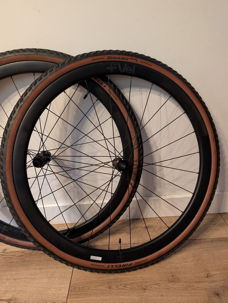 Używany +Vel Vel+ rsl carbon wheelset 2024 bike — zdjęcie 1 z 9