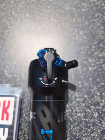 RockShox Deluxe Ultimate RCT 210x55 bike d'occasion — image 2 sur 5