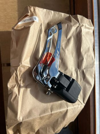 Used Shimano 105 Di2 R-7150 2026 bike — image 2 of 3