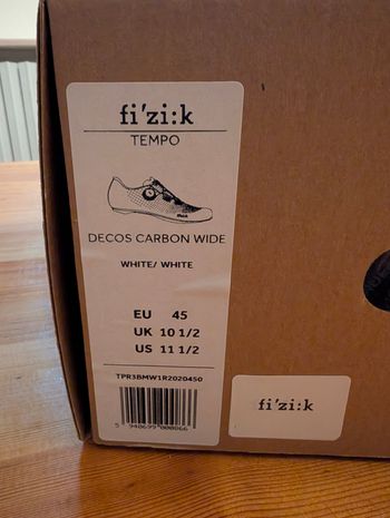 Used Fizik Tempo Decos Carbon Wide 2025 bike — image 5 of 7