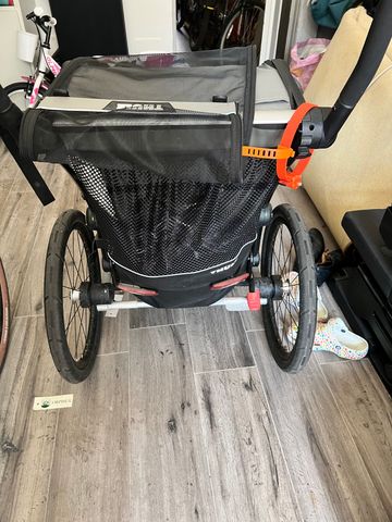 Used Thule lite 2025 bike — image 3 of 5