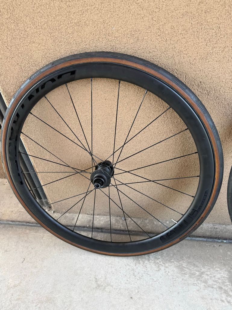 Used Bontrager Aeolus Elite 35 TLR Disc Wheel 2024 bike — image 5 of 7