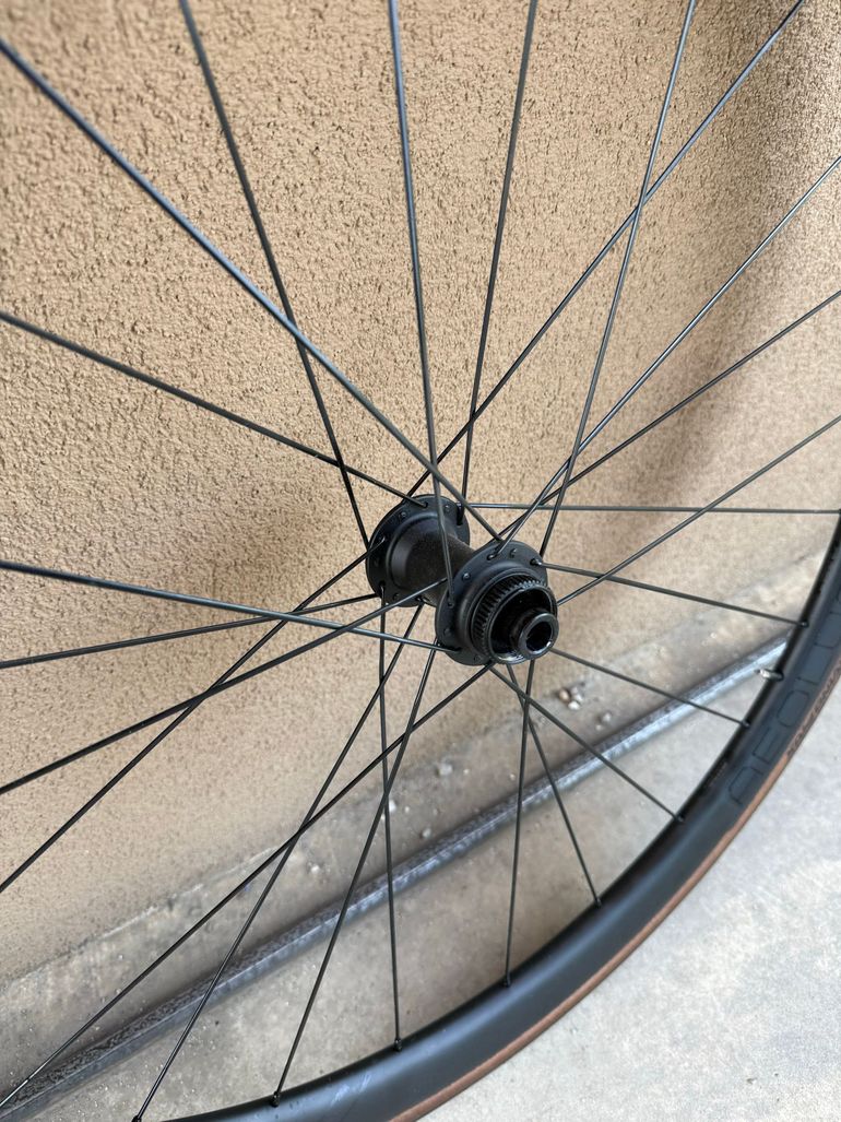 Used Bontrager Aeolus Elite 35 TLR Disc Wheel 2024 bike — image 7 of 7