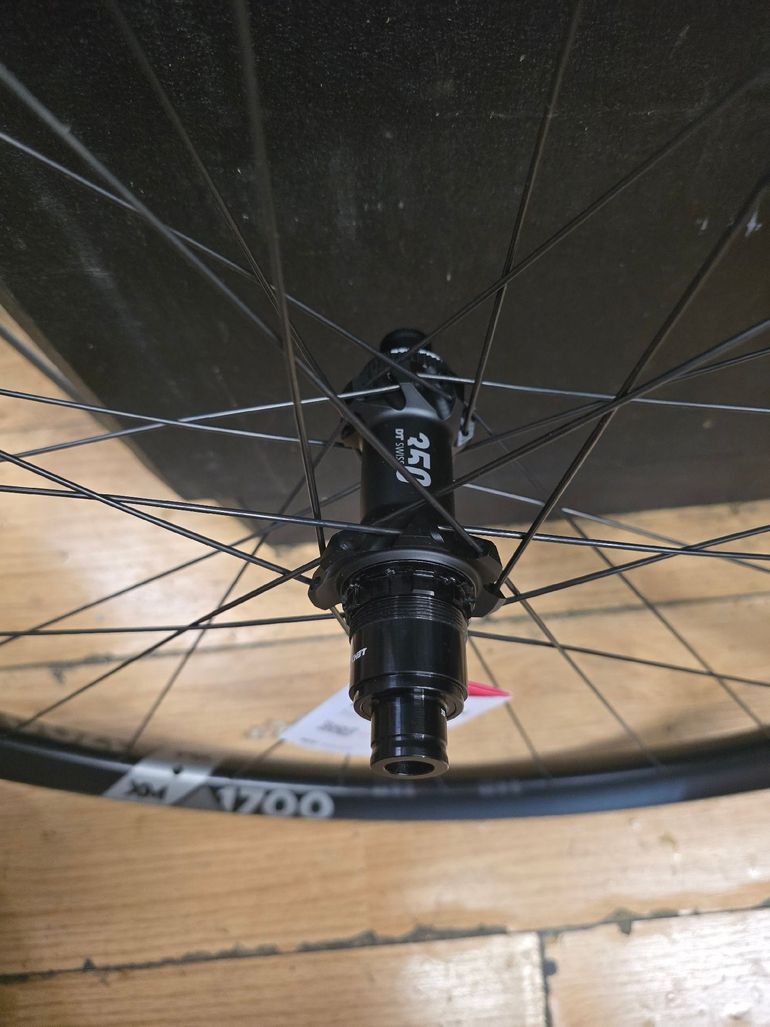 Used Dt Swiss XR1700 Wheels bike — image 4 of 6