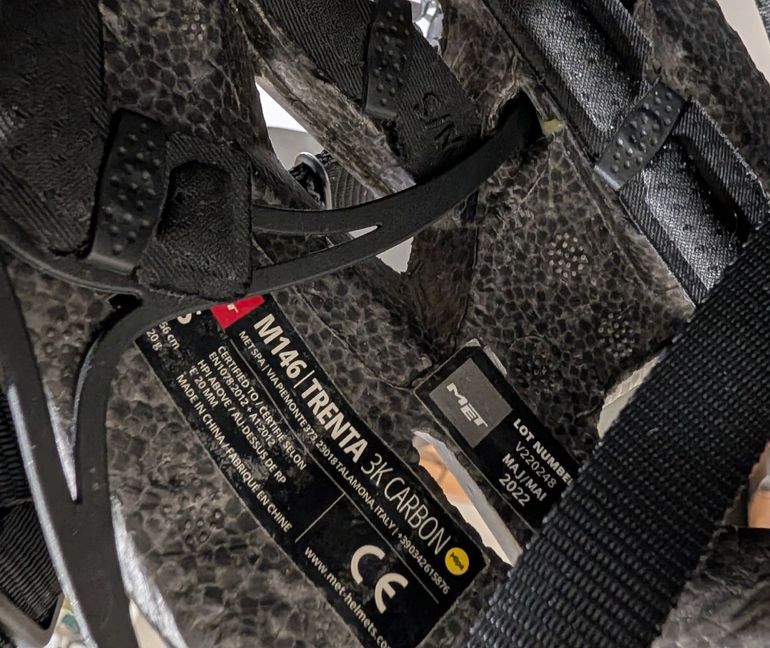 Gebrauchtes MET Trenta 3K Carbón MIPS Helmet bike — Bild 7 von 9
