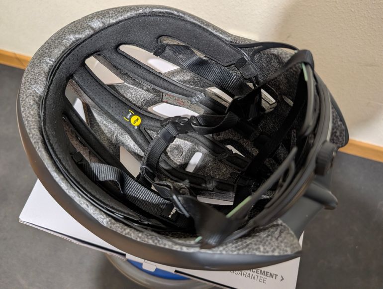 Gebrauchtes MET Trenta 3K Carbón MIPS Helmet bike — Bild 8 von 9