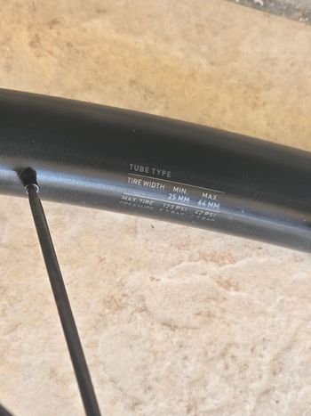 Gebrauchtes Dt Swiss GR 1600 SPLINE Wheelset 2025 bike — Bild 5 von 7