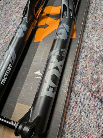 Used Fox 38 Grip 2 Elite 160 29" bike — image 2 of 5