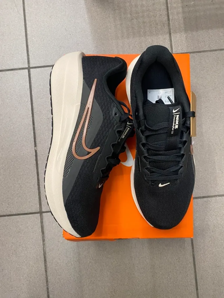 Gebrauchtes Nike Downshifter 13 bike — Bild 1 von 5