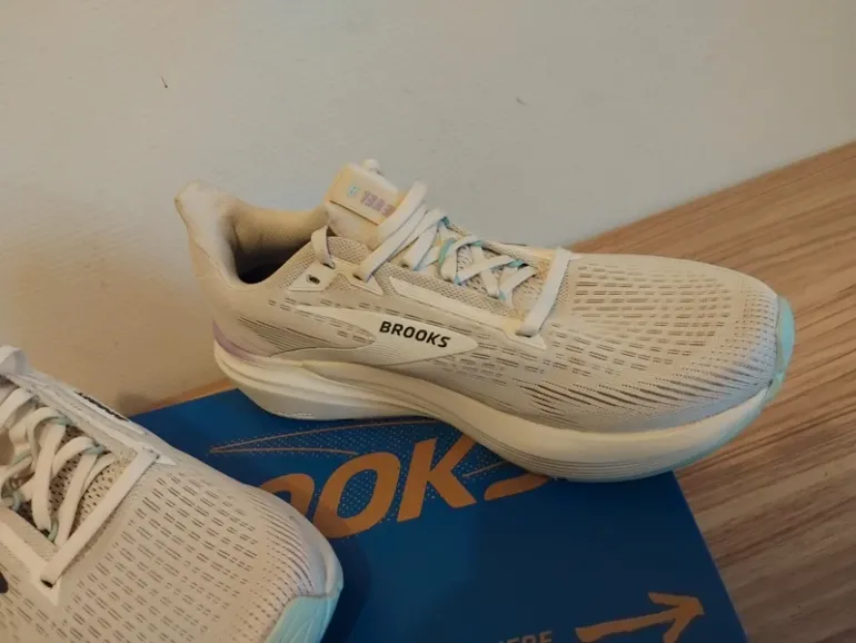 Gebrauchtes Brooks Running shoes women size 40 bike — Bild 8 von 10