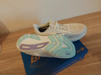 Gebrauchtes Brooks Running shoes women size 40 bike — Bild 6 von 10
