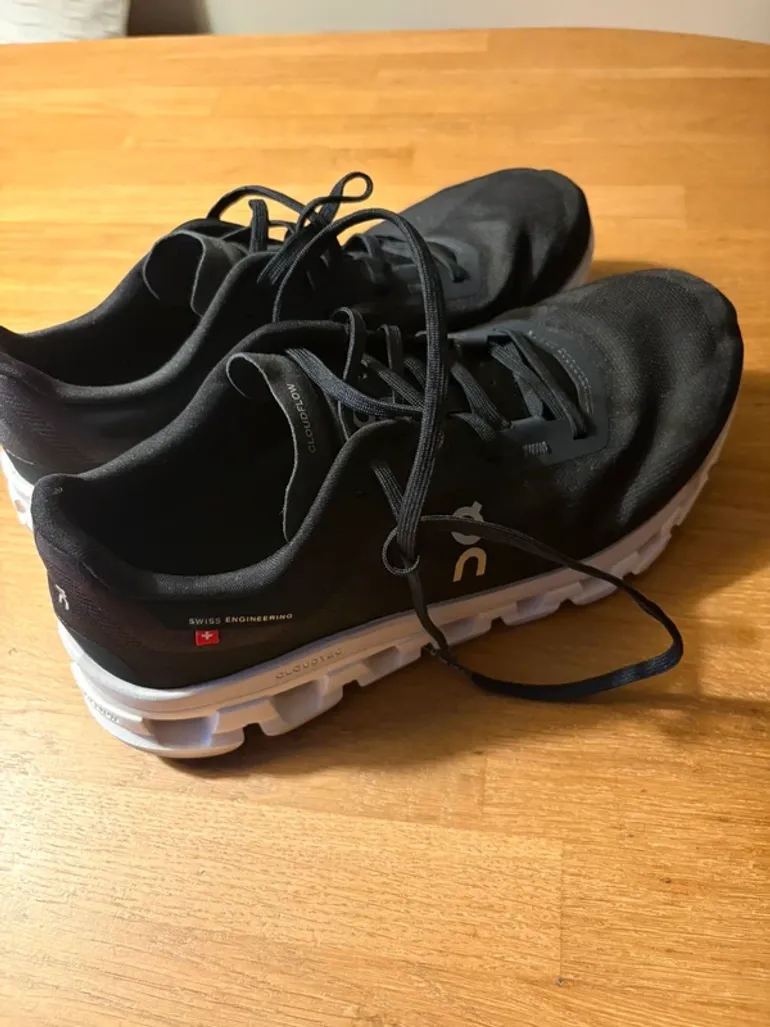 Gebrauchtes On Running Cloudflow bike — Bild 1 von 5