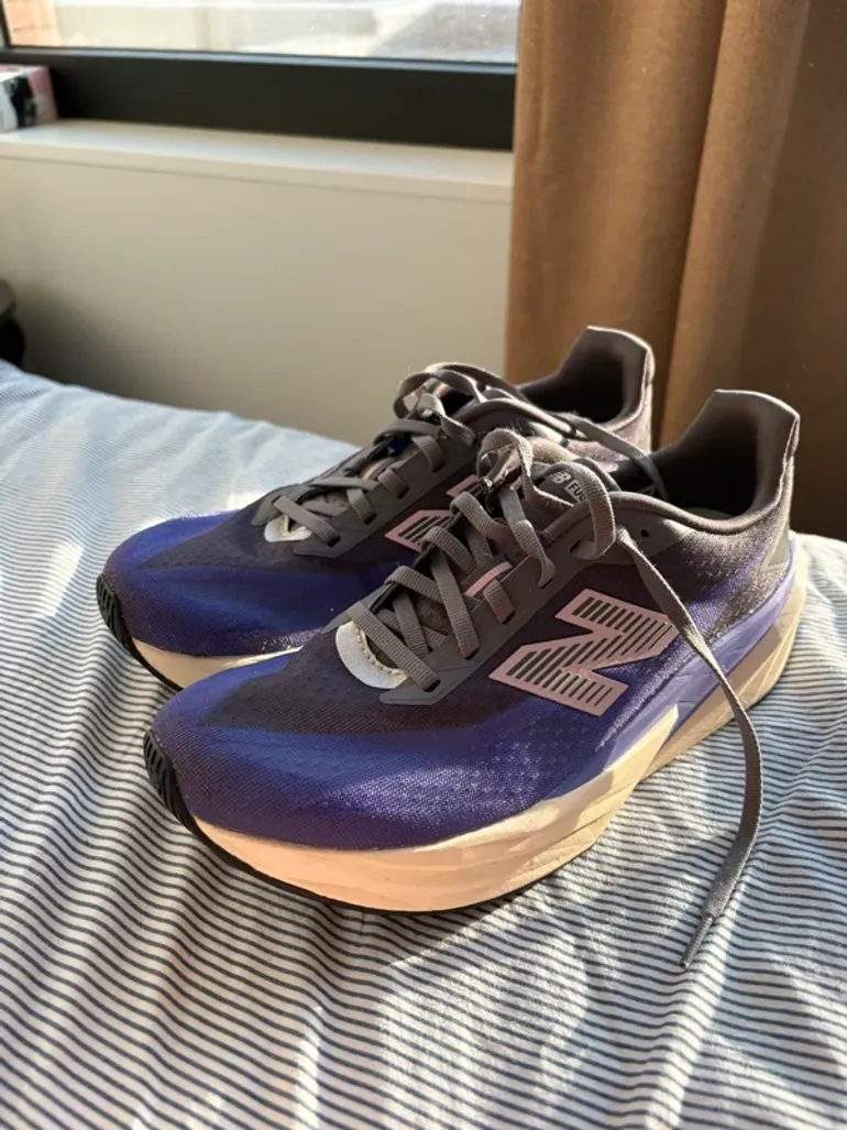 Gebrauchtes New Balance Fuelcell Rebel V5 bike — Bild 2 von 4