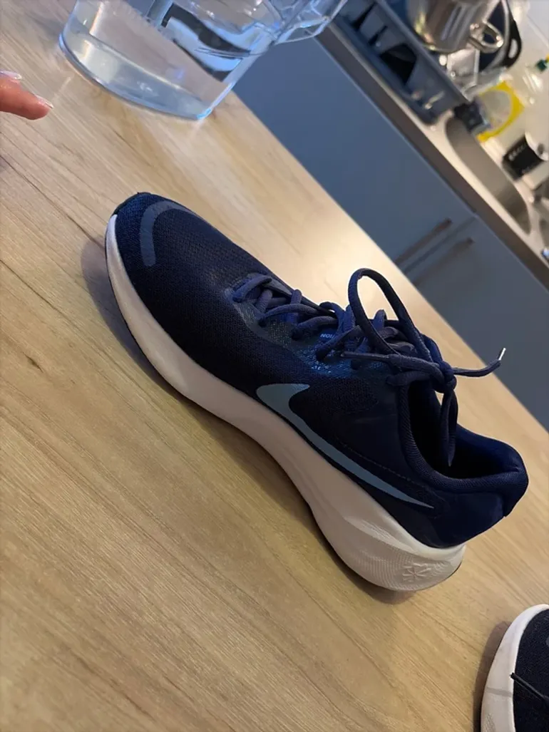 Brugt Nike Running Shoes bike — billede 8 af 12