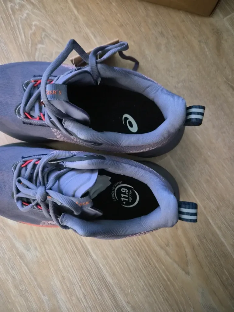 Asics Novablast 5 LE bike de segunda mano — imagen 5 de 5