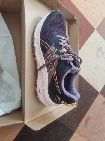 Used Asics Trabuco Terra 2 bike — image 6 of 7
