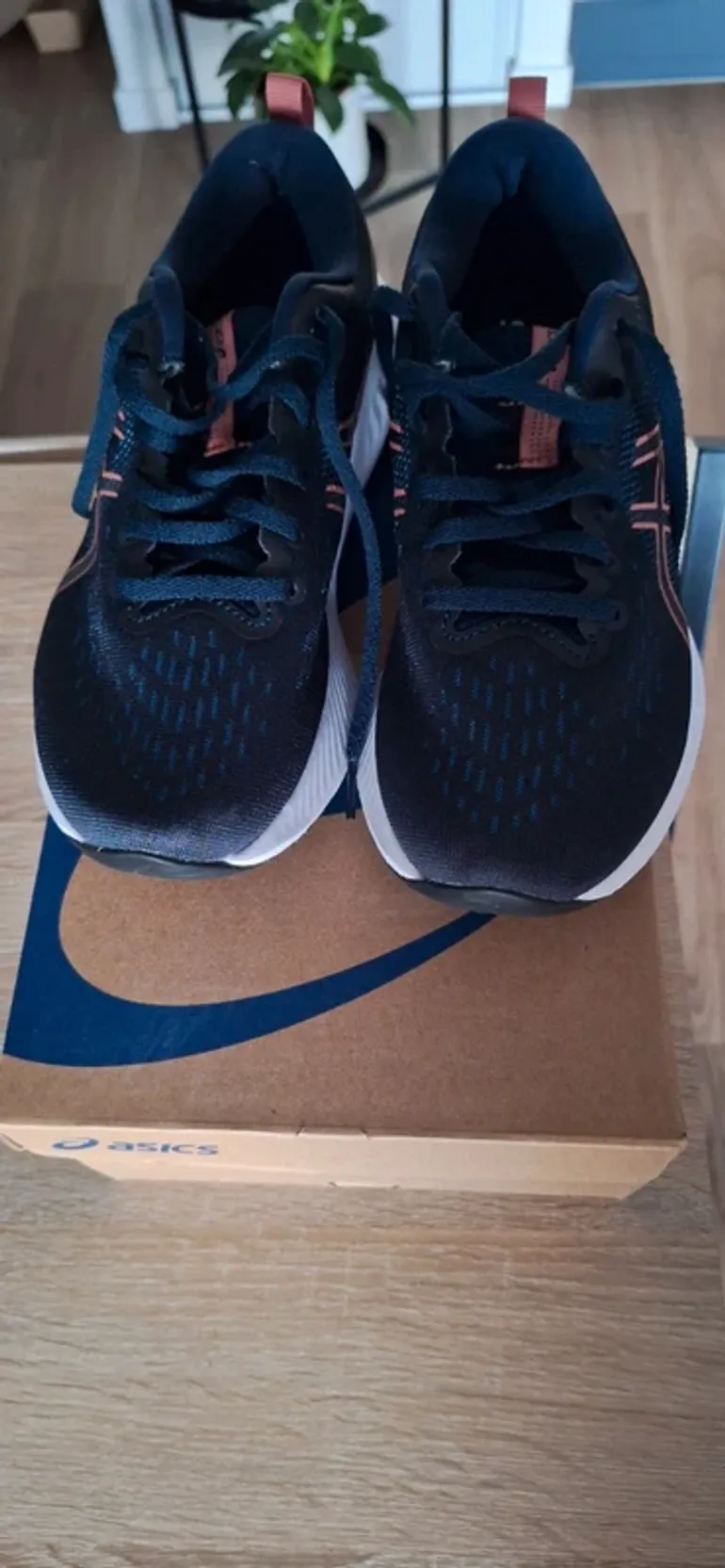 Used Asics Gel Excite bike — image 1 of 7