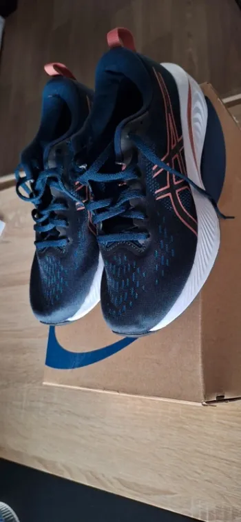 Used Asics Gel Excite bike — image 2 of 7
